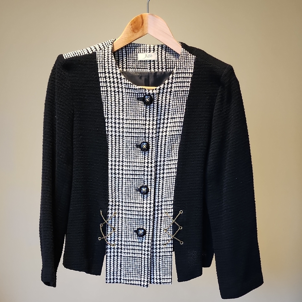 Elegant Black and White Textured Blazer